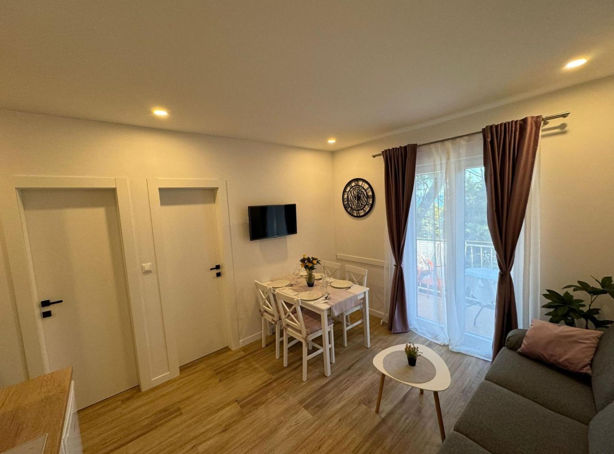 Apartment & Rooms Papa Mlini Esterno foto