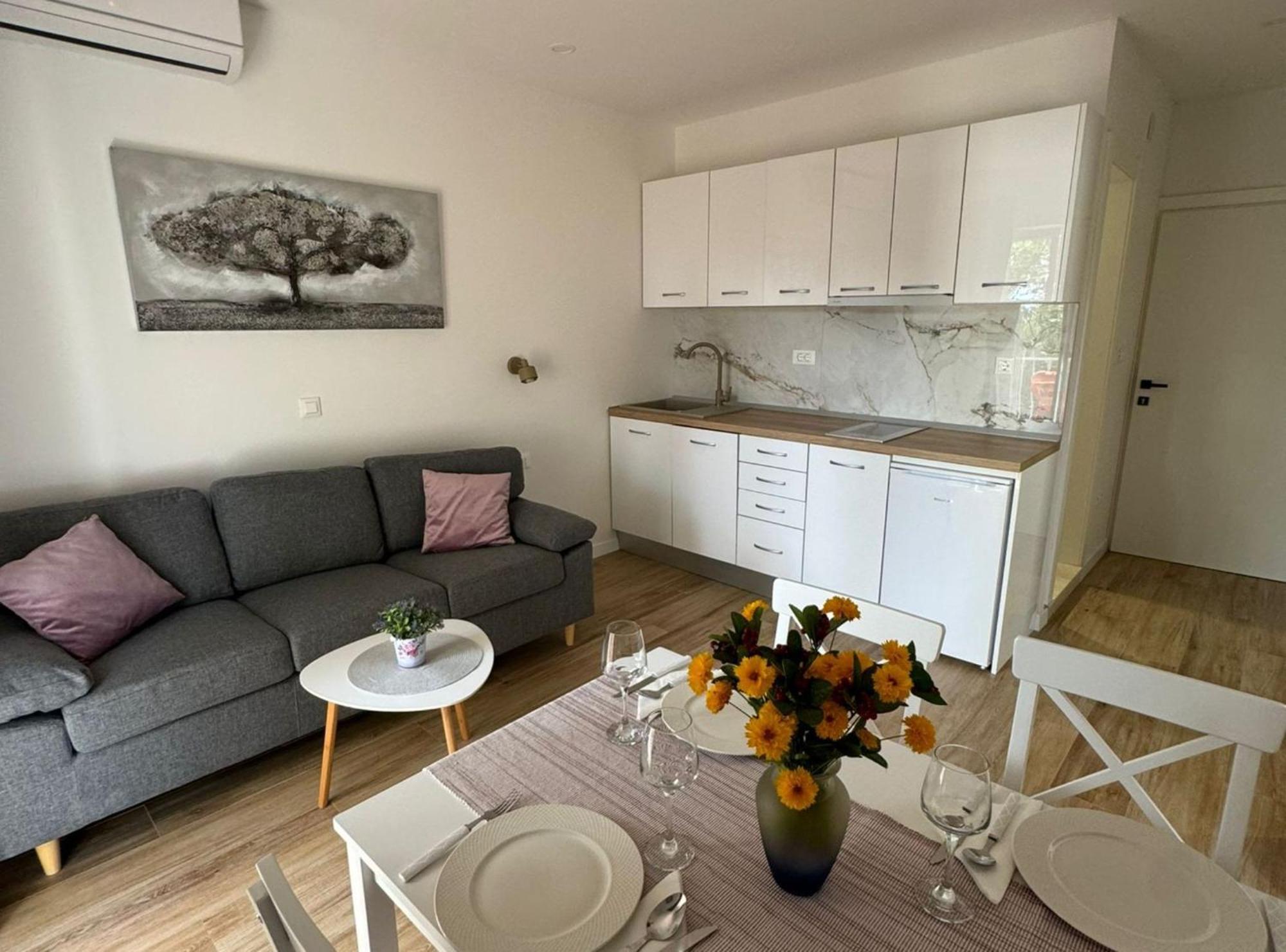 Apartment & Rooms Papa Mlini Esterno foto
